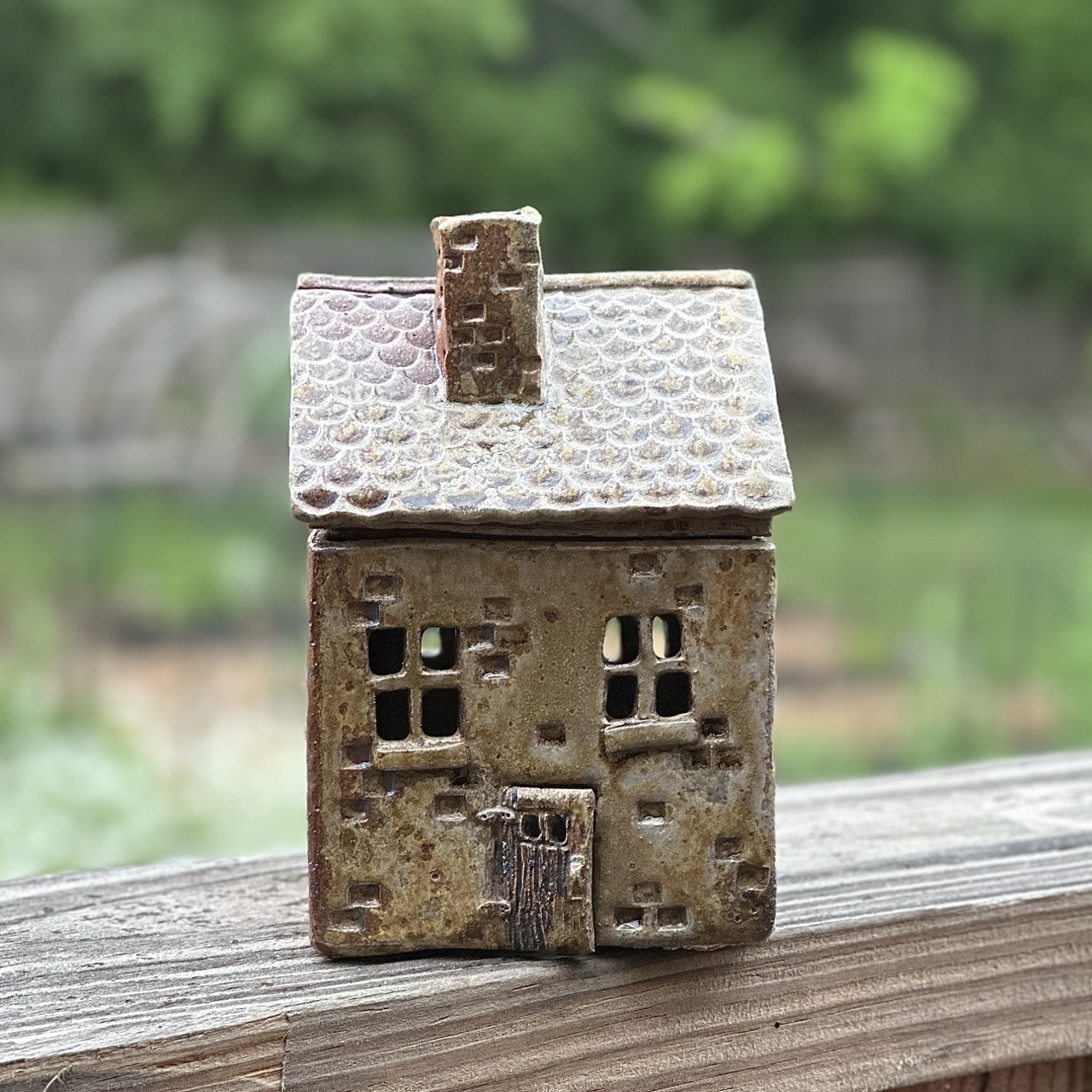 Karen Dubois finished pot, medium size hand built house, wood soda kazie fired Karen Dubois finished pot, medium size hand built house, wood soda kazie fired